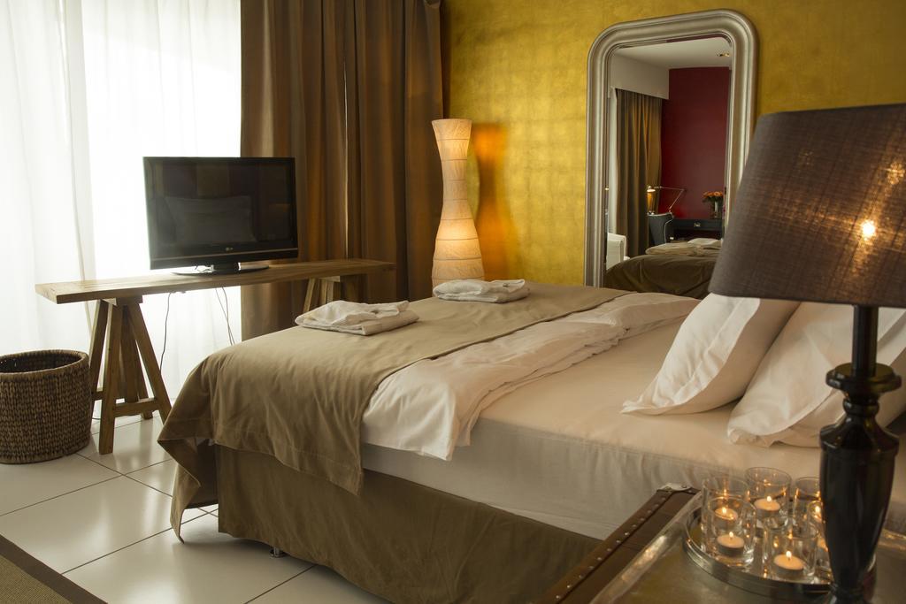 Pavi Apts Ljubljana - Private Rooftop Swimming Pool Room photo